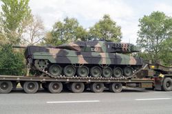 Leopardtank-2892790_960_720