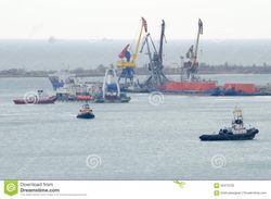 ship-cable-layer-vessel-loaded-pulls-dock-goes-to-work-kerch-strait-do-gasket-power-bridge-to-63473733.jpg